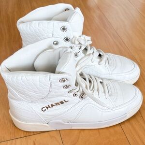 CHANEL CALFSKIN CROCODILE EMBOSSED WHITE HIGH TOP SNEAKERS